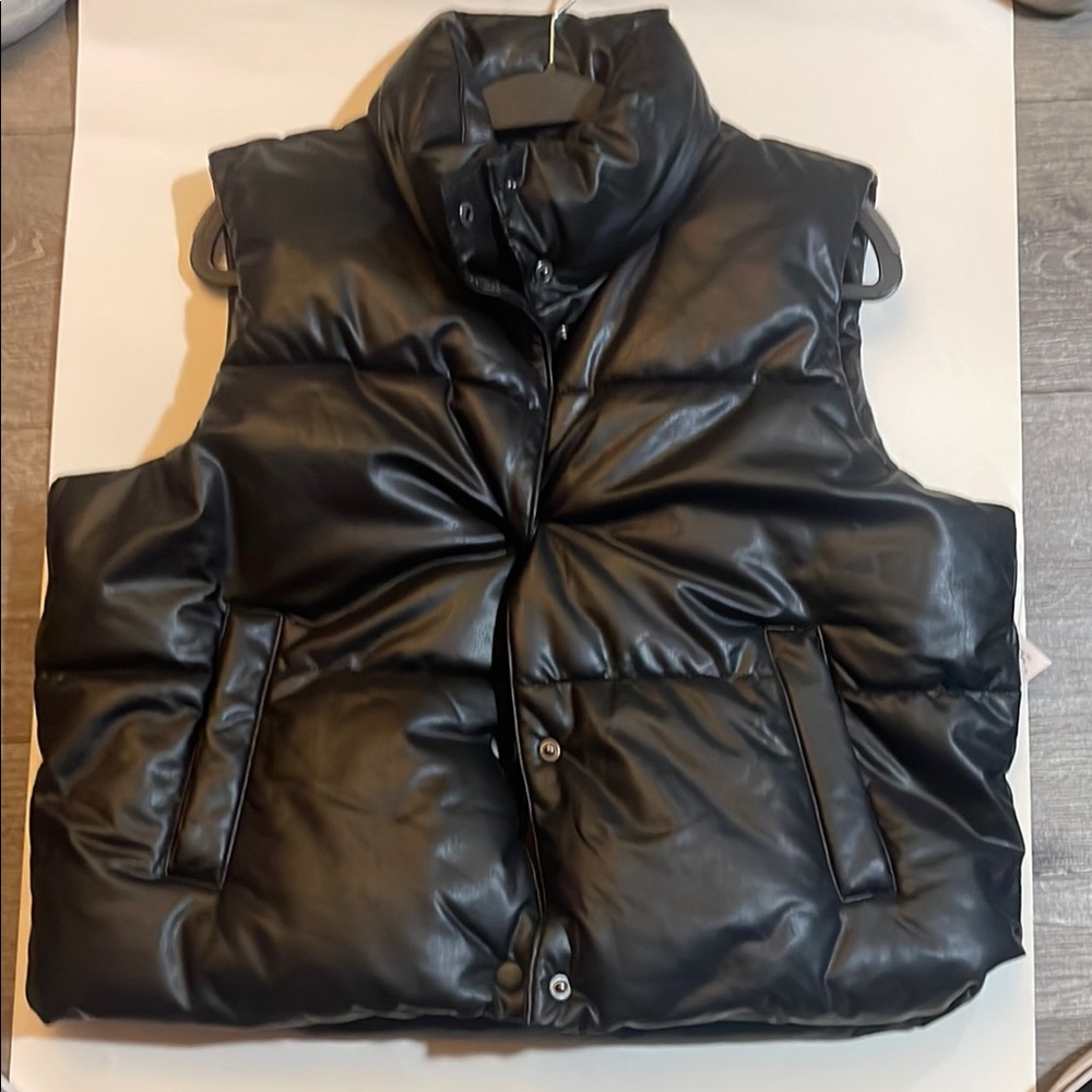Old Navy Black Quilted Puffer Vest